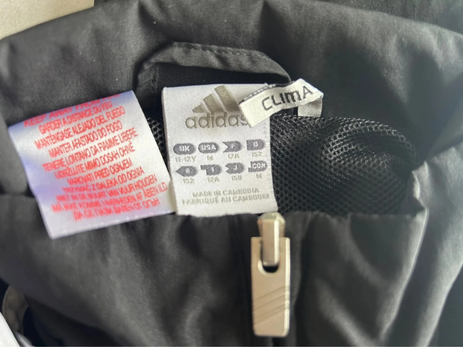 Zwarte Adidas joggingvest 12 jaar – photo 3
